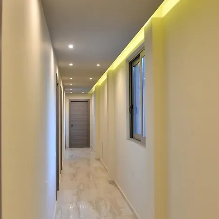 Galaxy Hotel 3*